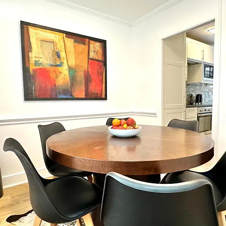 Newly Refurbished ,Chic, Attractive 3 Bedroom Flat London Exterior photo